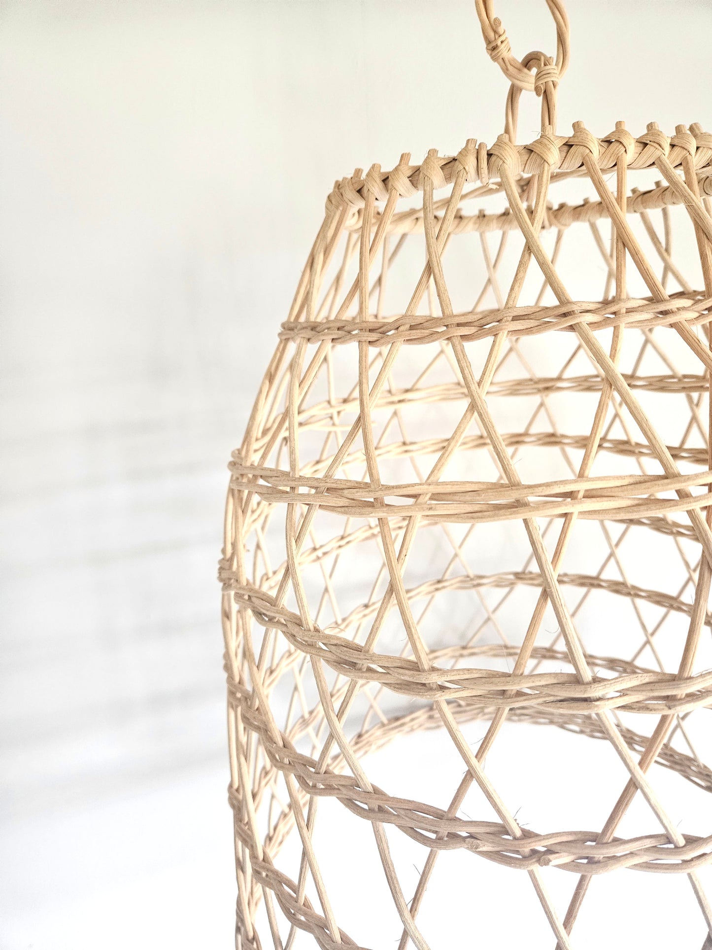 Suspension élégante en rotin- Luminaire en rotin naturel style bohème