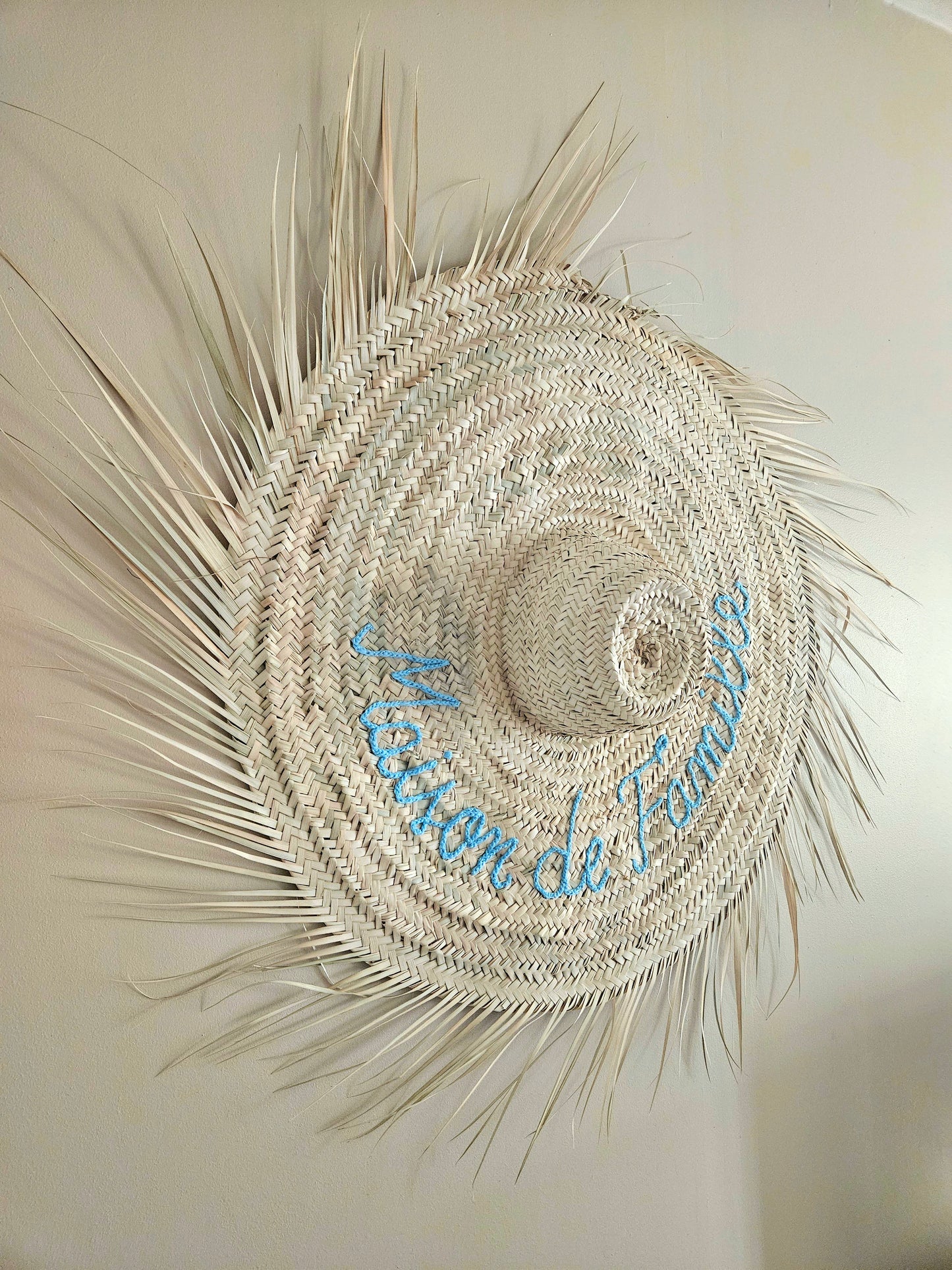 Chapeau de paille décoration murale - Chapeau marocain à franges