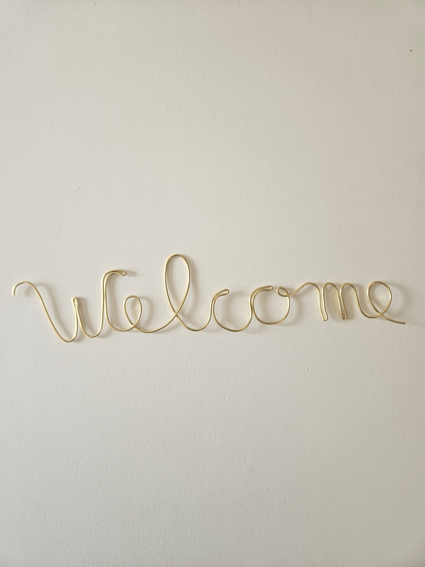 Ecritures mots en fil de laiton doré - Décoration murale personalisées