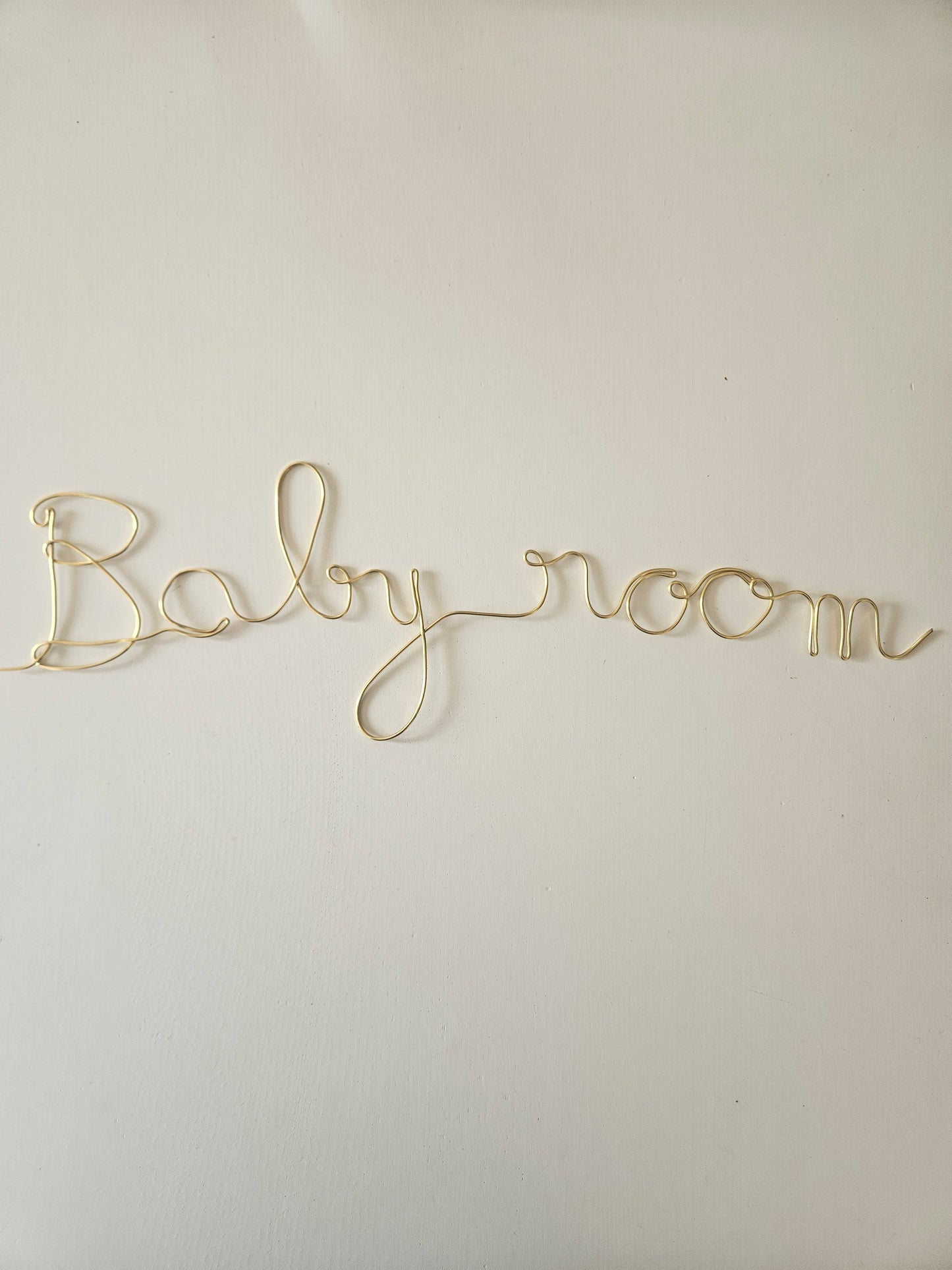 Ecritures mots en fil de laiton doré - Décoration murale personalisées