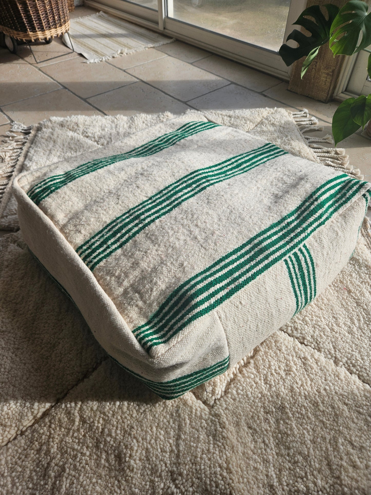 Magnifique pouf berbère rayures vert & blanc, housse de pouf vert, pouf marocain terrasse