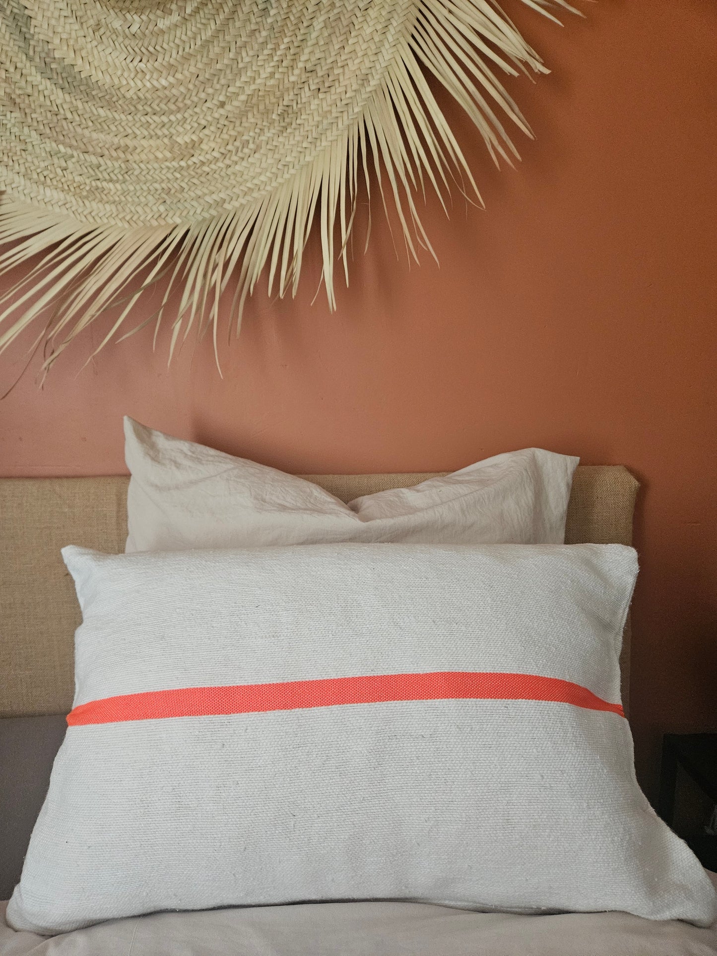 Housse de coussin en coton tissé à la main liseré coloré, Coussin berbère, Housse de coussin coton tendance