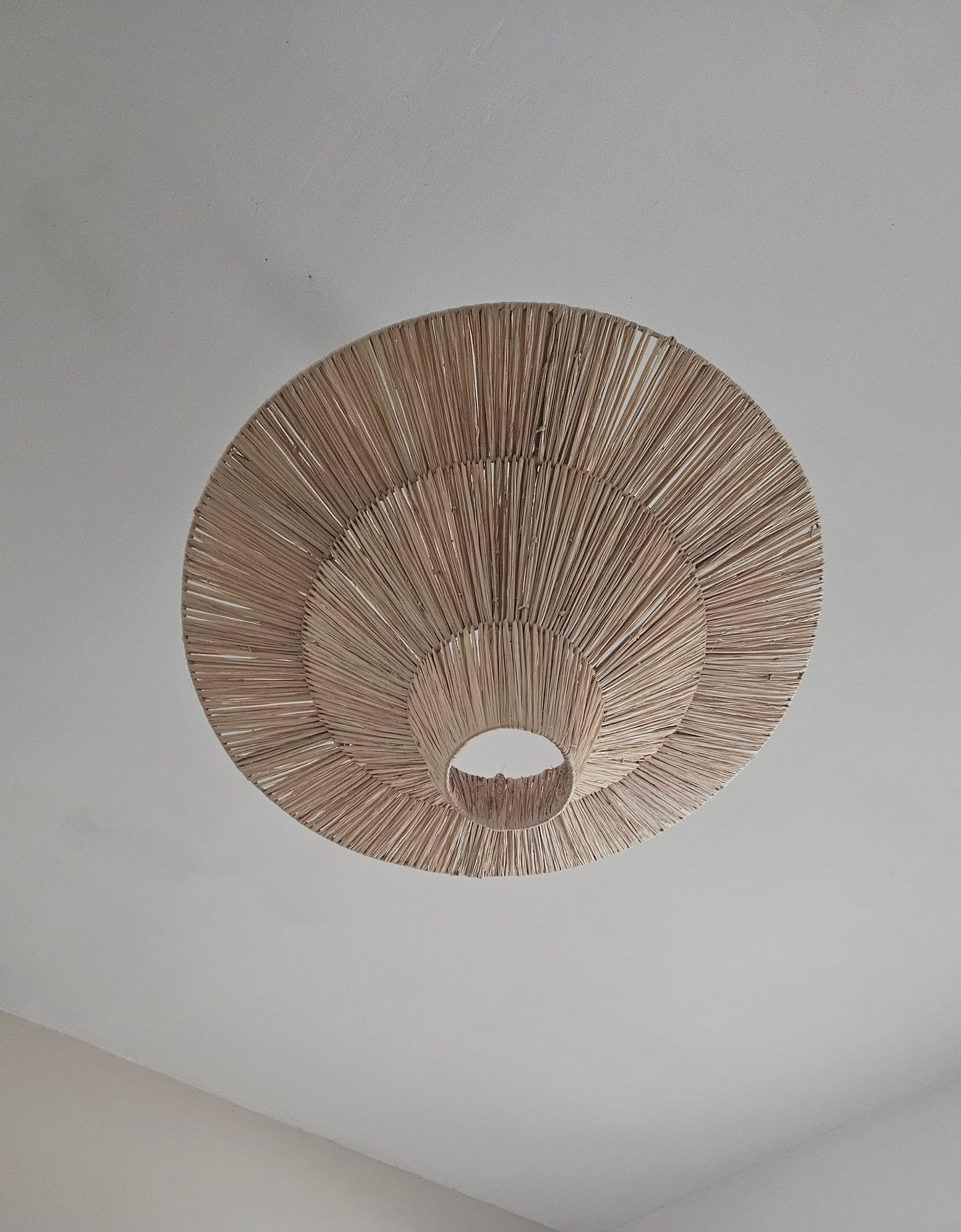 Suspension 80cm sablier inversé en raphia tissage plat - Plafonnier fait main