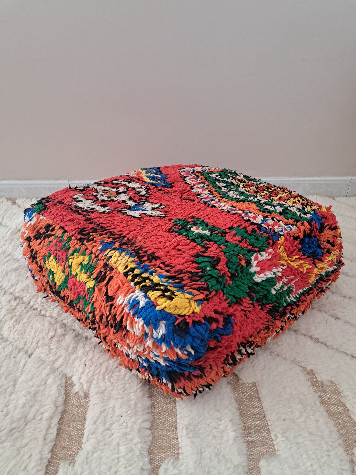 Pouf berbère mexican style, pouf Beni Ouarain Kilim rouge, housse de pouf en laine faite main, pouf décoratif, pouf unique, pouf authentique