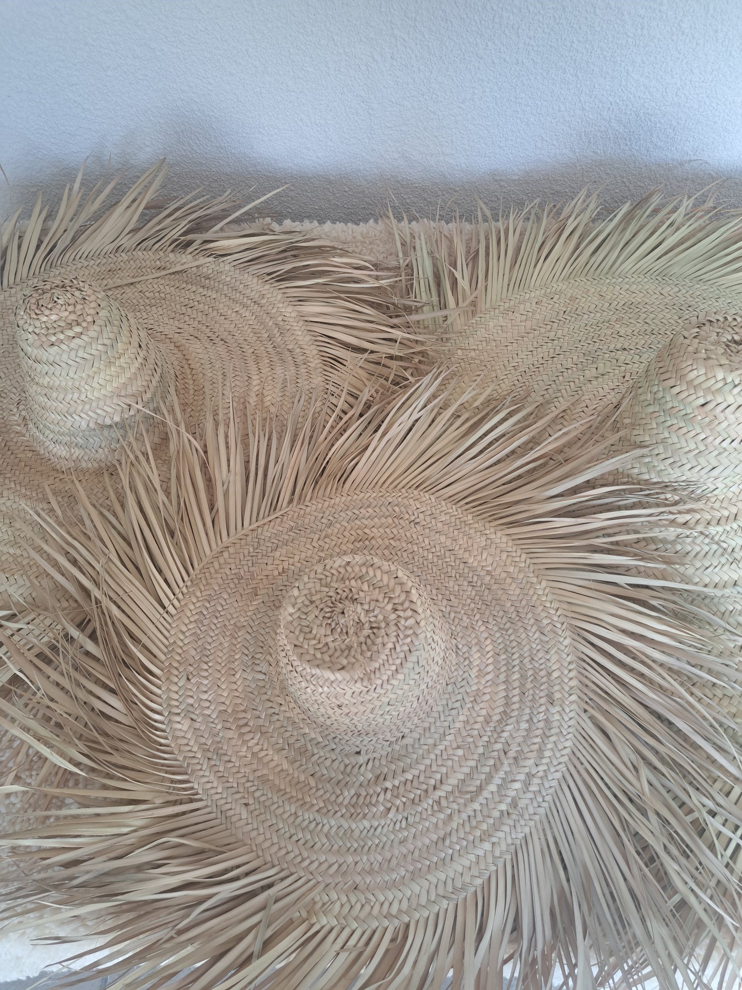 Chapeau de paille décoration murale - Chapeau marocain à franges