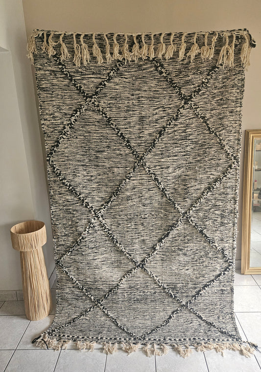 Tapis Zanafi en laine – Tapis berbère teinte brute et naturelle