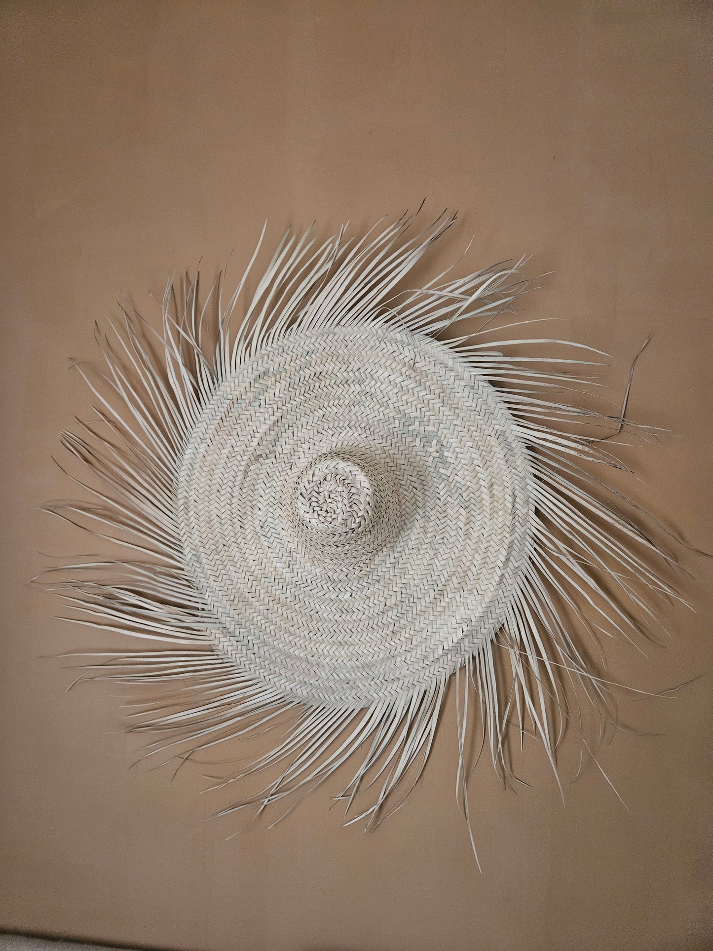 Chapeau de paille décoration murale - Chapeau marocain à franges