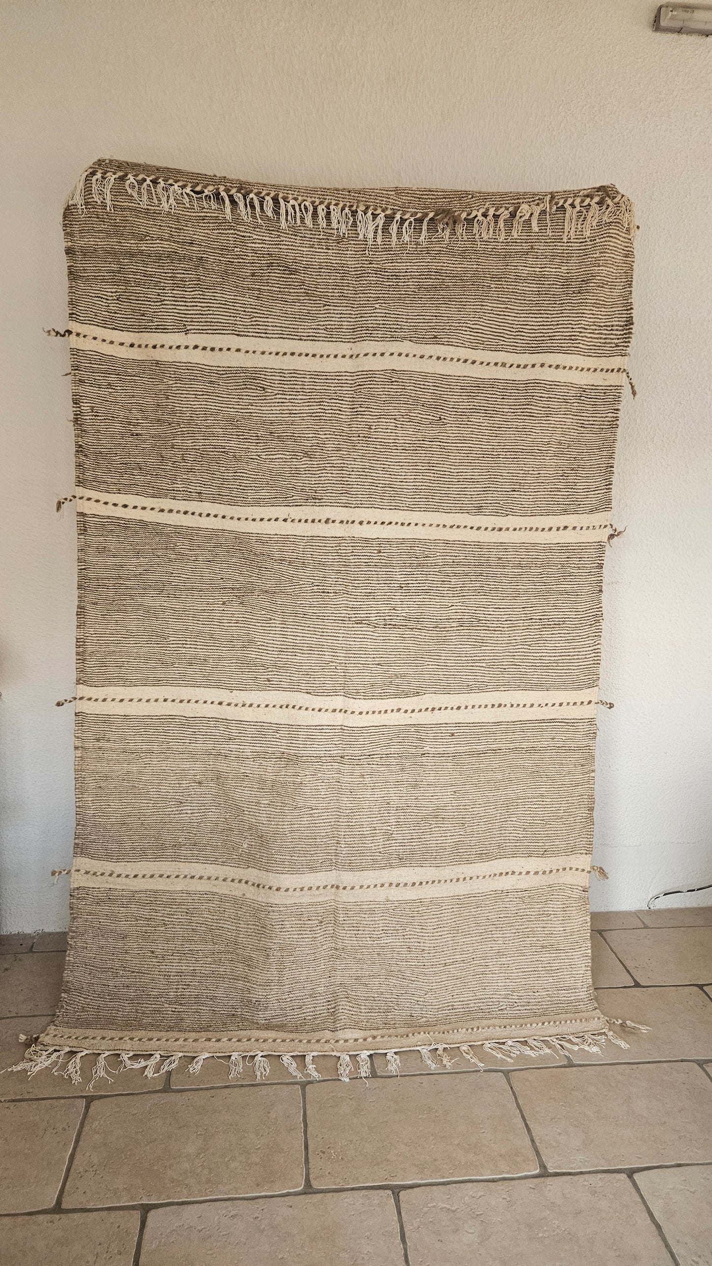 Tapis Zanafi en laine beige - Tapis de salle à manger, chambre, salon