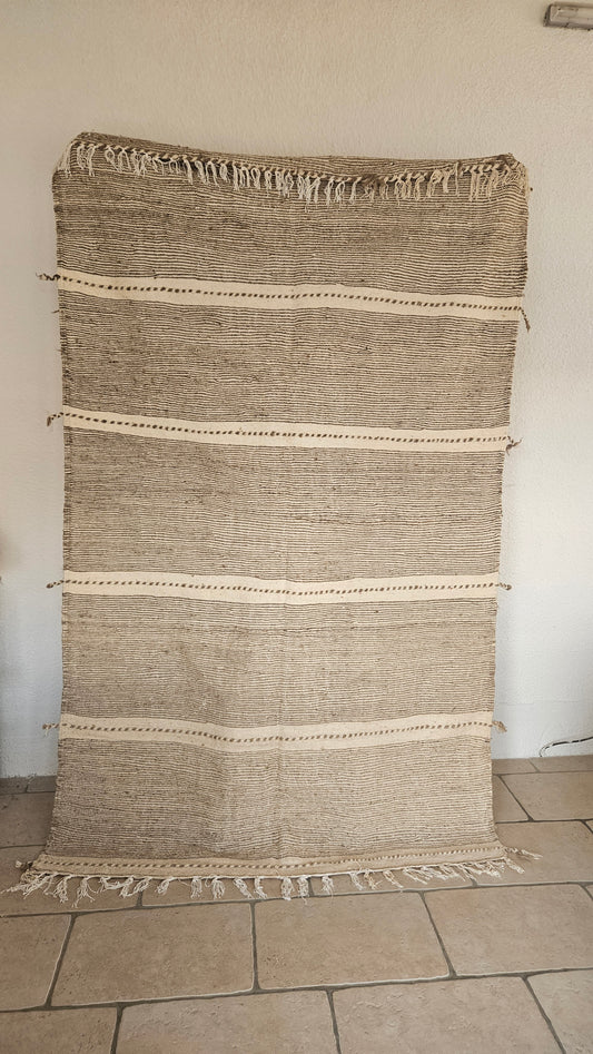 Tapis Zanafi en laine beige - Tapis de salle à manger, chambre, salon