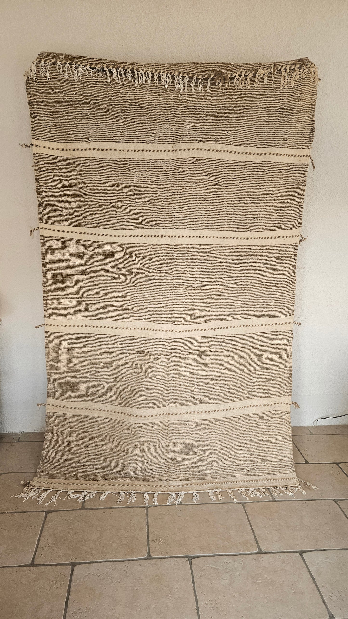 Tapis Zanafi en laine beige - Tapis de salle à manger, chambre, salon
