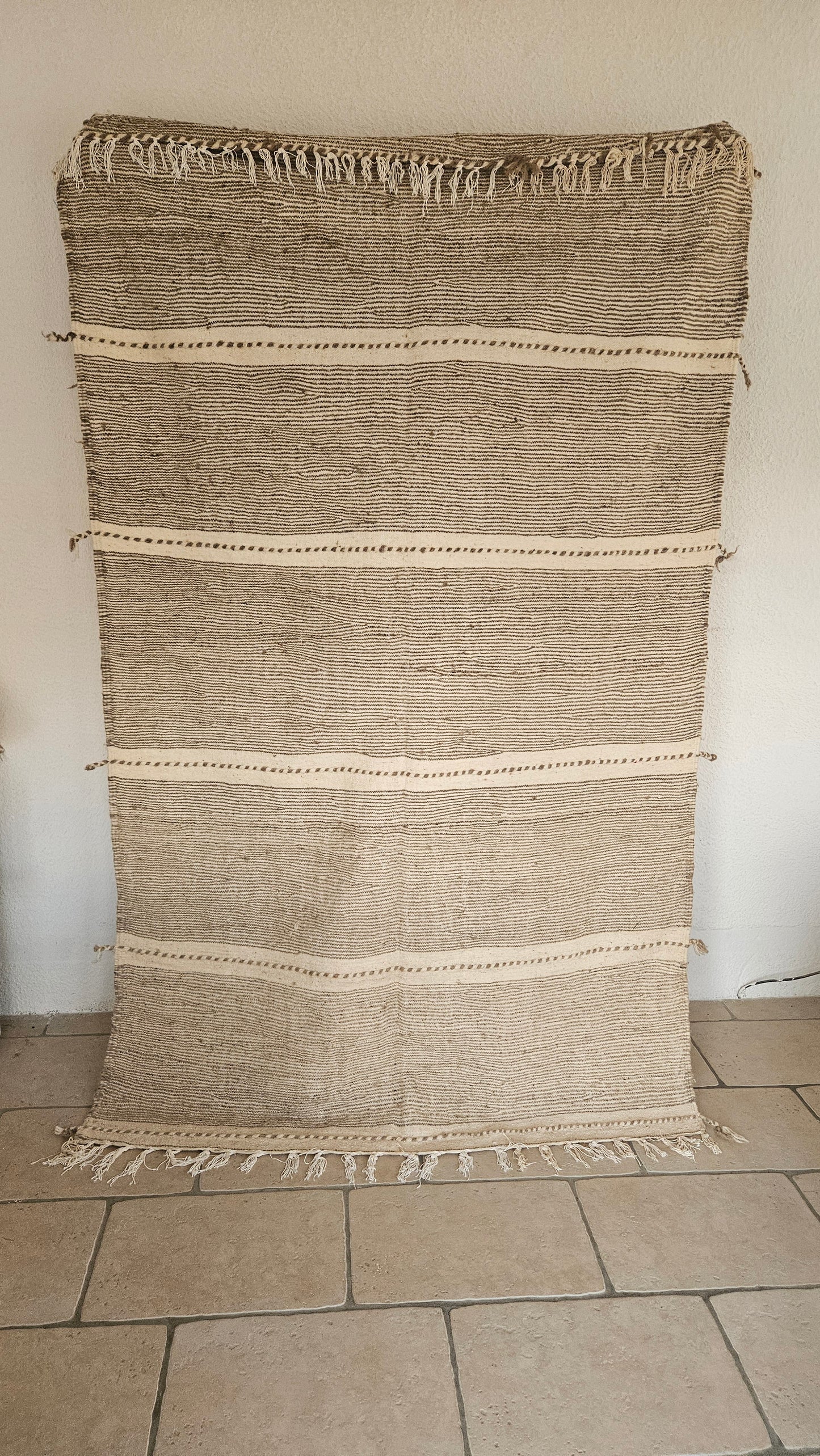Tapis Zanafi en laine beige - Tapis de salle à manger, chambre, salon