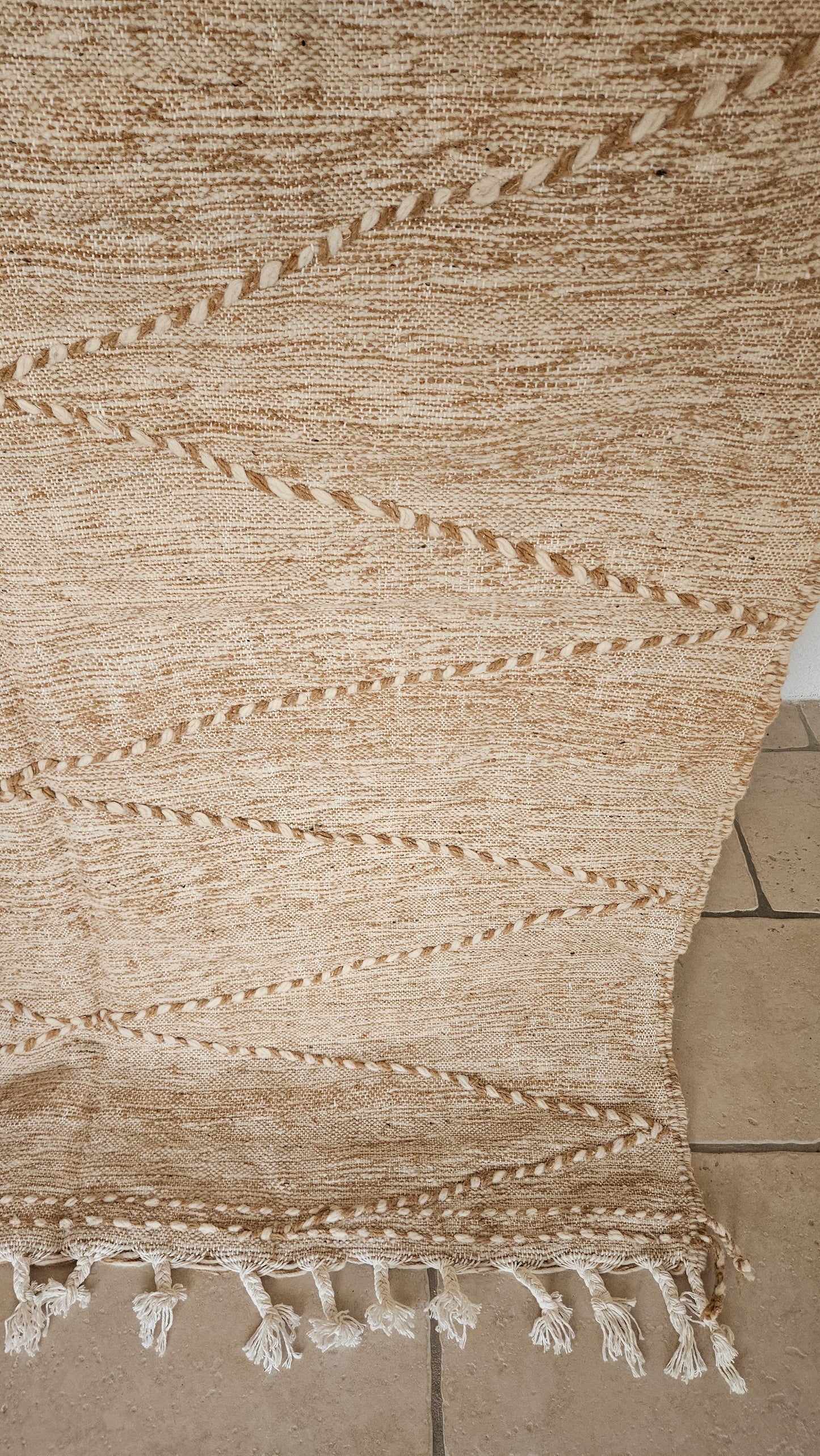 Tapis Zanafi en laine beige - Tapis berbère pour salle à manger, chambre, salon