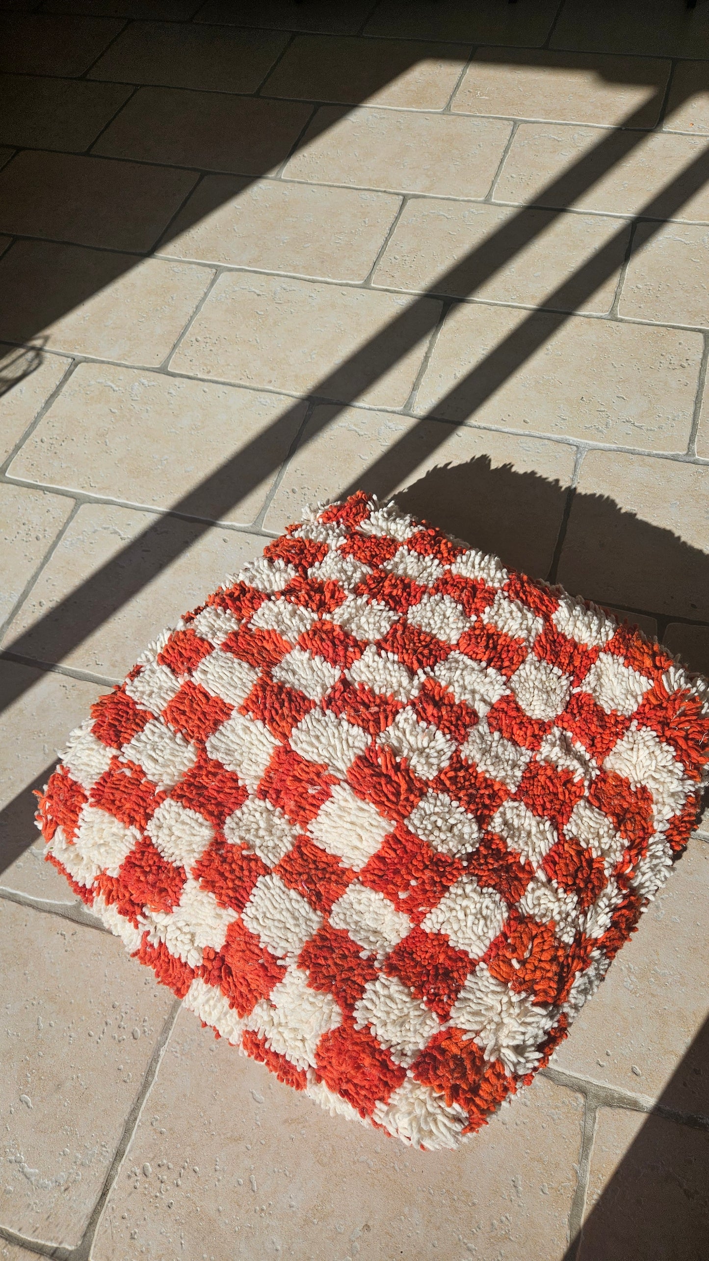Pouf berbère damier orange & blanc - Pouf d'intérieur Pop