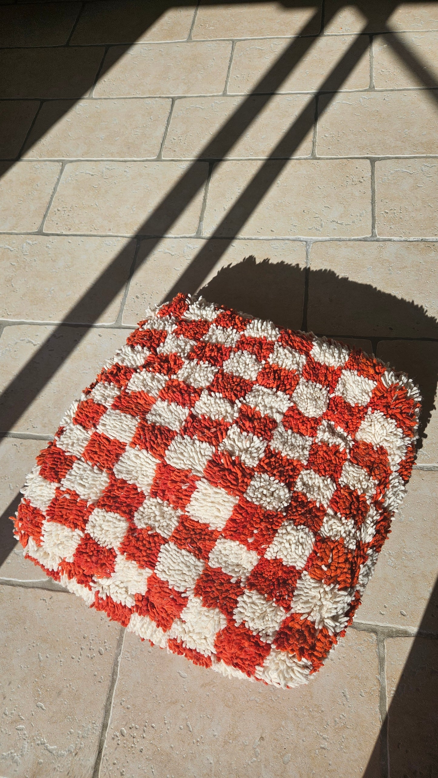 Pouf berbère damier orange & blanc - Pouf d'intérieur Pop