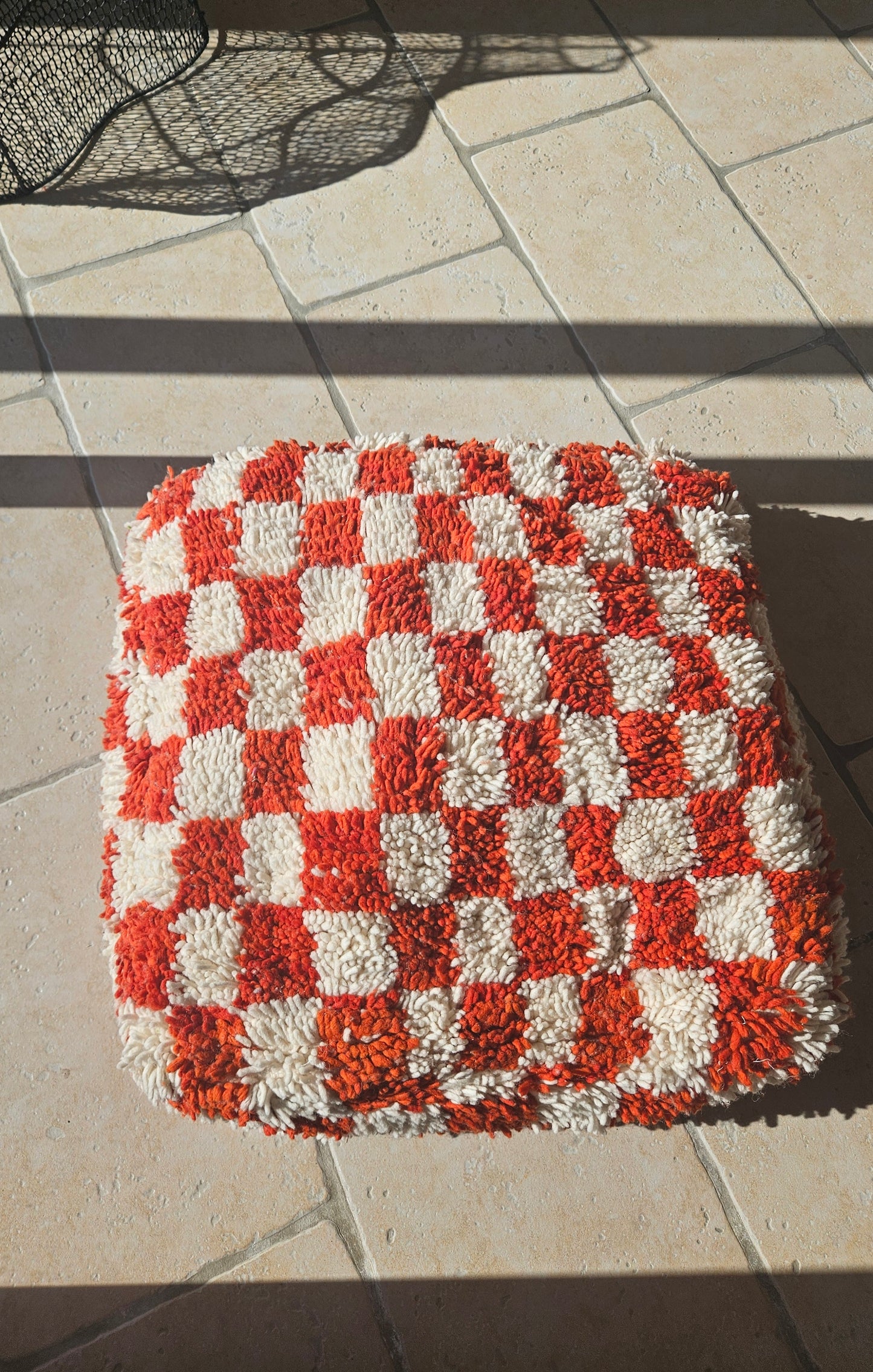 Pouf berbère damier orange & blanc - Pouf d'intérieur Pop
