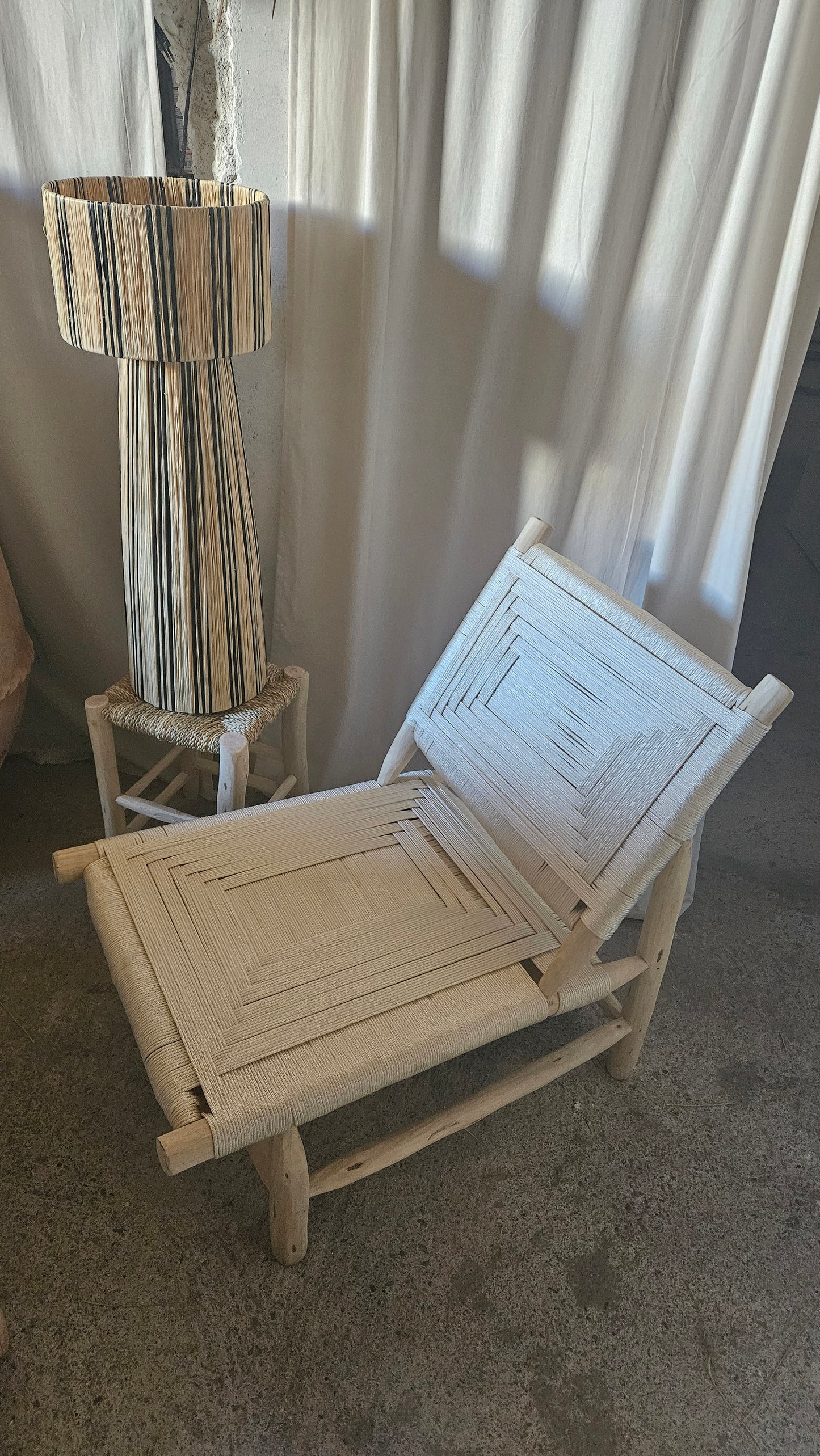Fauteuil 3D en corde de nylon blanche et bois d'eucalyptus - Fauteuil marocain naturel