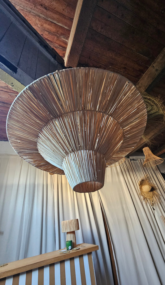 Suspension 80cm sablier inversé en raphia tissage plat - Plafonnier fait main