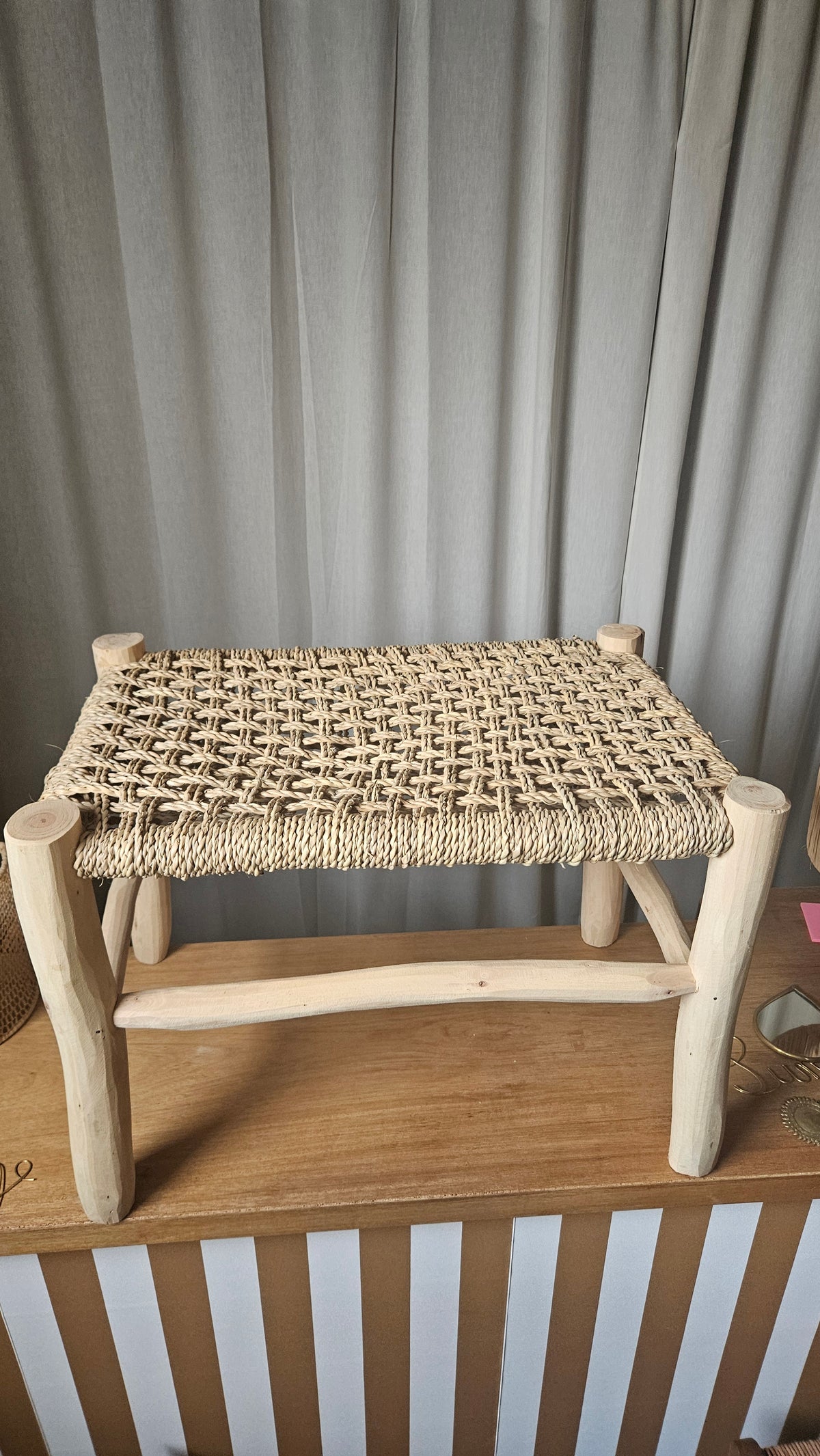 Petit banc marocain bois d'eucalyptus & corde de doum tressé - Banc d'intérieur et extérieur