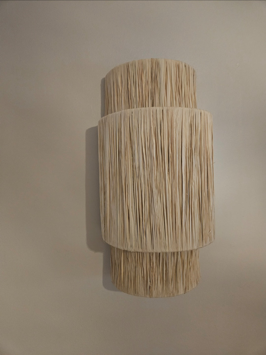 Applique murale en raphia grand format